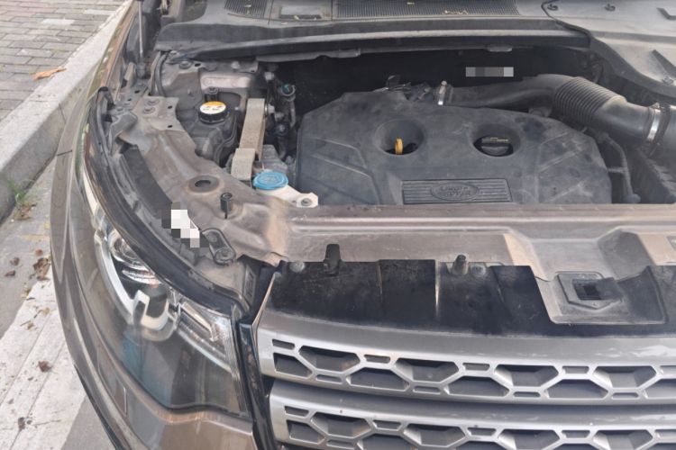 Used Land Rover Discovery Sport 2016 2.0T SE Engine Bay Right