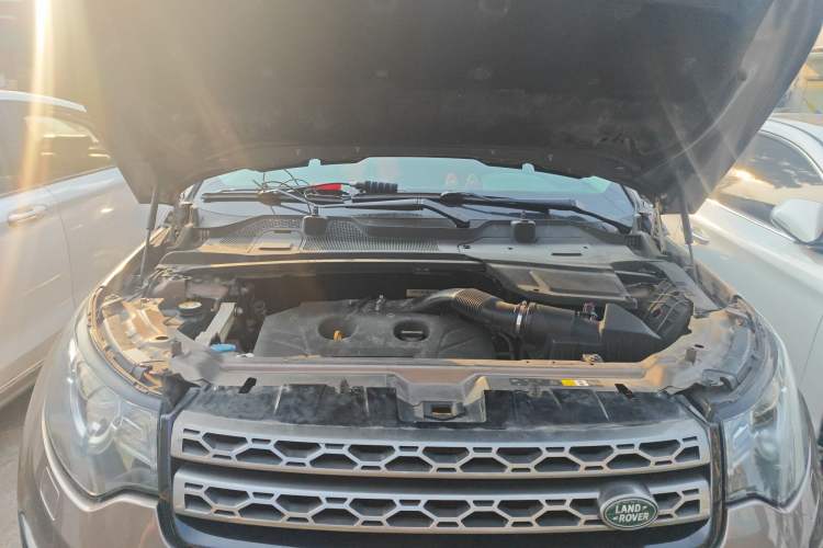 Used Land Rover Discovery Sport 2016 2.0T SE Engine Bay
