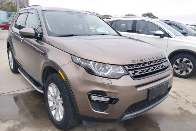 Used Land Rover Discovery Sport 2016 2.0T SE Exterior 1