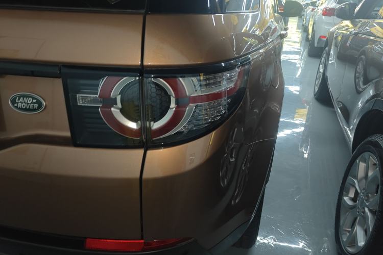 Used Land Rover Discovery Sport 2016 2.0T SE Exterior 3