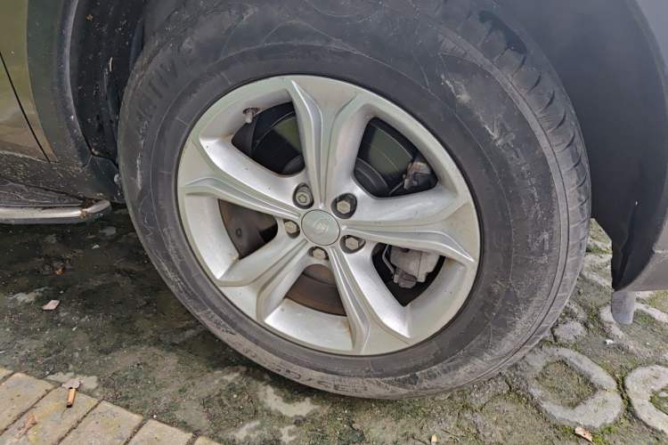 Used Land Rover Discovery Sport 2016 2.0T S Exterior 7
