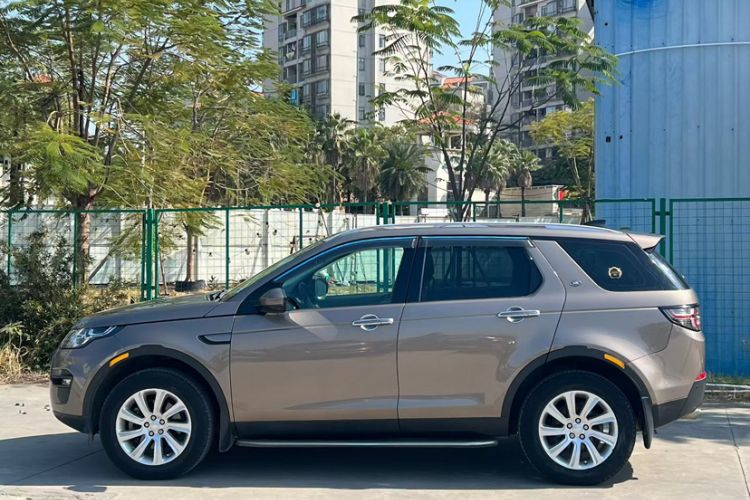Used Land Rover Discovery Sport 2016 2.0T SE Exterior 8