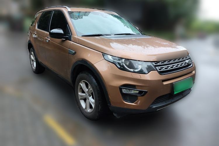 Used Land Rover Discovery Sport 2016 2.0T S Front Right 45 Deg
