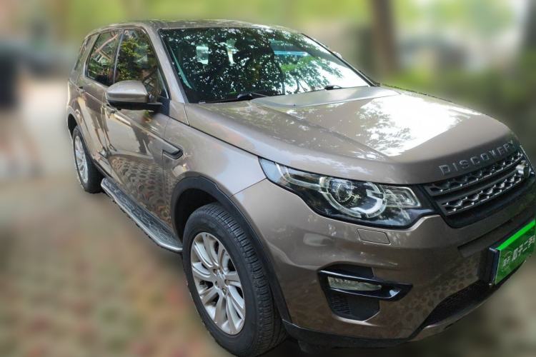 Used Land Rover Discovery Sport 2016 2.0T SE Front Right 45 Deg