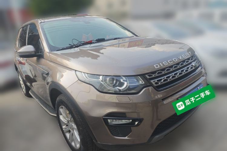 Used Land Rover Discovery Sport 2016 2.0T SE Front Right 45 Deg