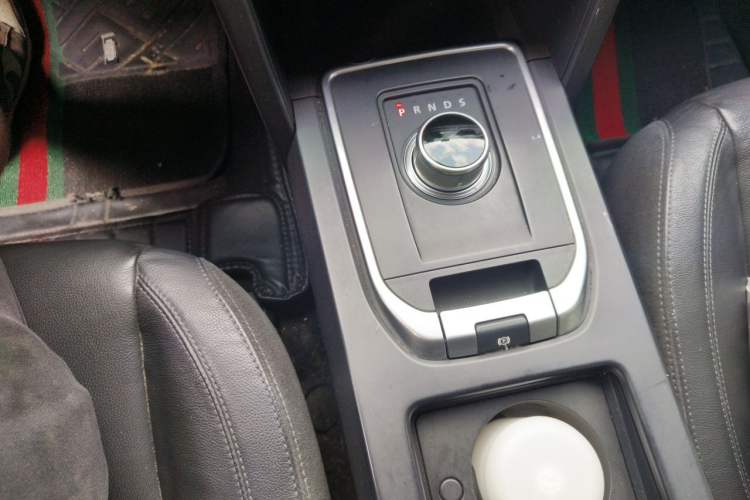 Used Land Rover Discovery Sport 2016 2.0T S Gear Lever