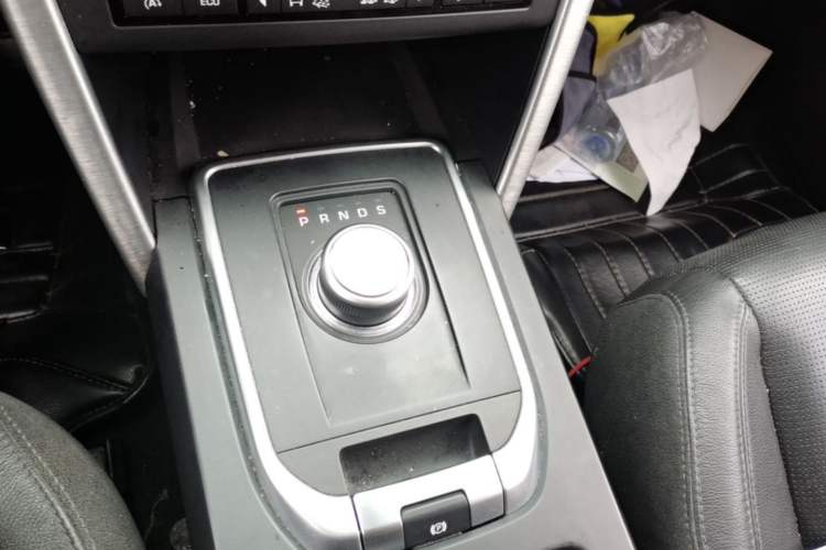 Used Land Rover Discovery Sport 2016 2.0T HSE Gear Lever