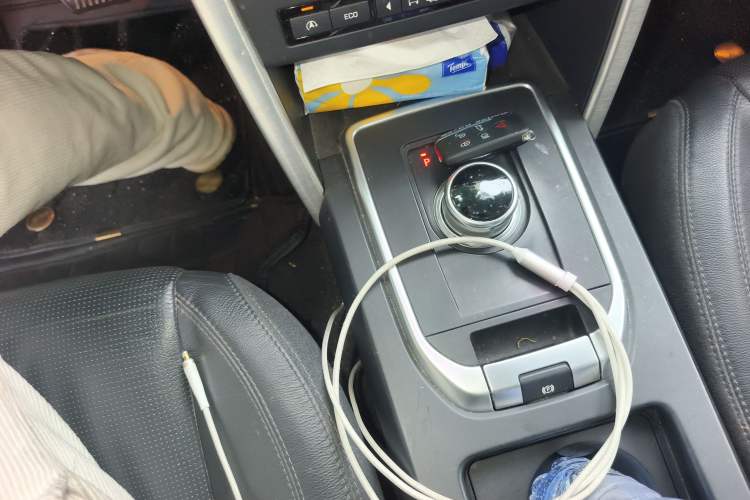 Used Land Rover Discovery Sport 2016 2.0T SE Gear Lever