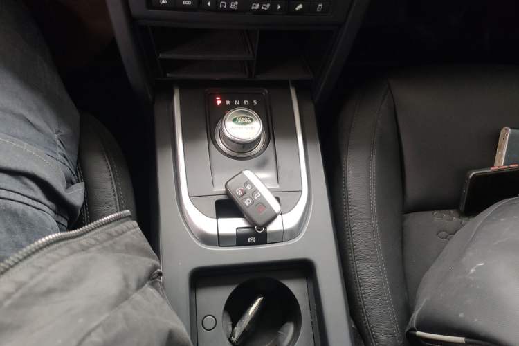 Used Land Rover Discovery Sport 2016 2.0T S Gear Lever
