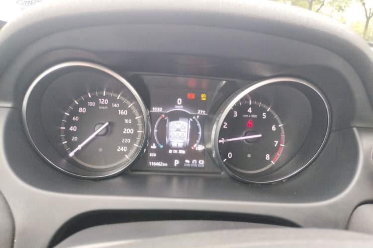 Used Land Rover Discovery Sport 2016 2.0T SE Instrument Cluster