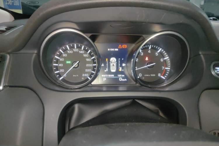 Used Land Rover Discovery Sport 2016 2.0T SE Instrument Cluster