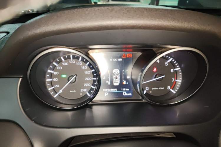 Used Land Rover Discovery Sport 2016 2.0T SE Instrument Cluster