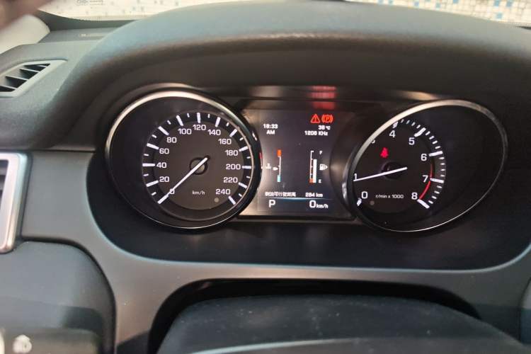 Used Land Rover Discovery Sport 2016 2.0T SE Instrument Cluster