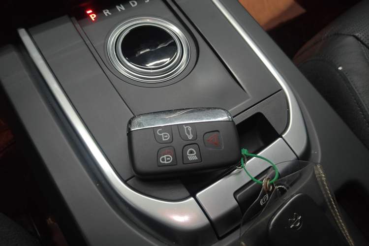 Used Land Rover Discovery Sport 2016 2.0T SE Interior 1