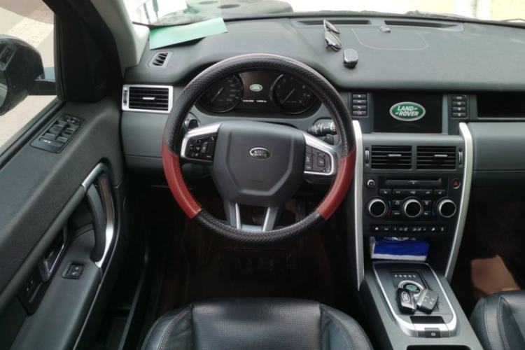 Used Land Rover Discovery Sport 2016 2.0T HSE Interior 2