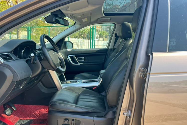 Used Land Rover Discovery Sport 2016 2.0T SE Interior 3