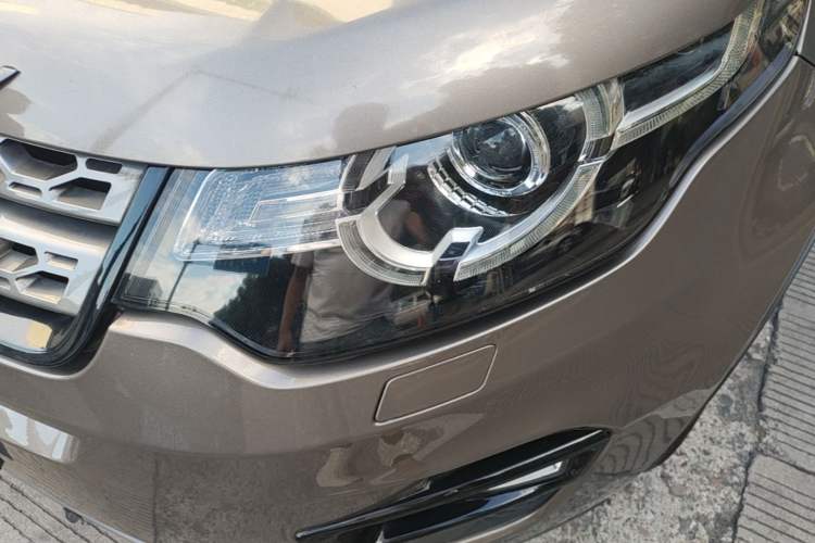 Used Land Rover Discovery Sport 2016 2.0T SE Left Front Headlight