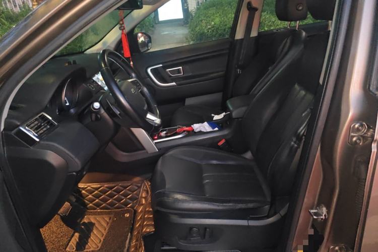 Used Land Rover Discovery Sport 2016 2.0T SE Left Front Seat