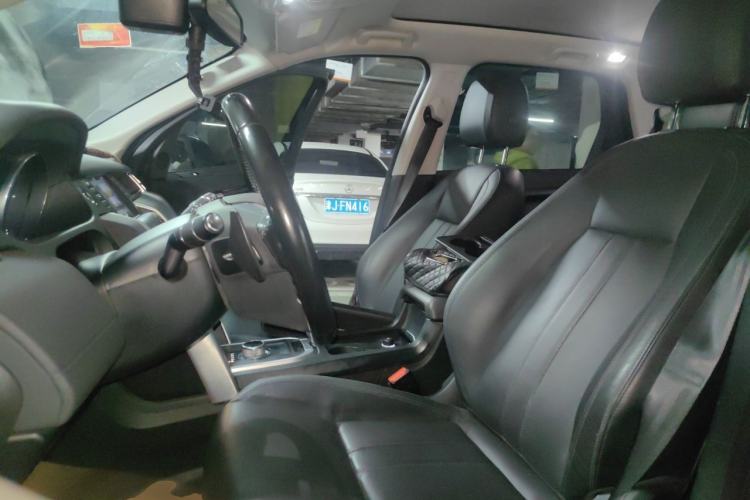 Used Land Rover Discovery Sport 2016 2.0T SE Left Front Seat