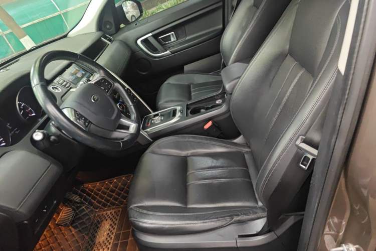Used Land Rover Discovery Sport 2016 2.0T SE Left Front Seat