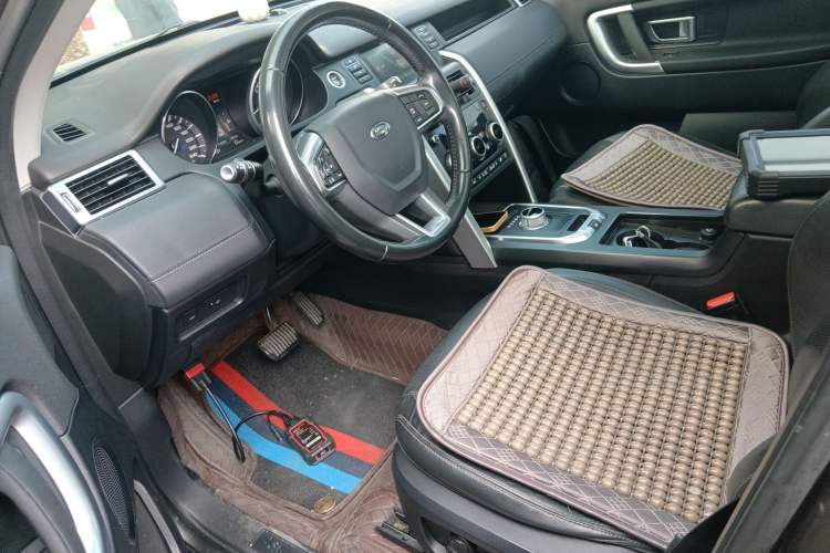 Used Land Rover Discovery Sport 2016 2.0T SE Left Front Seat