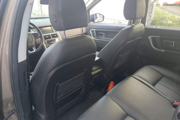 Used Land Rover Discovery Sport 2016 2.0T SE Left Front Seat