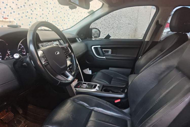 Used Land Rover Discovery Sport 2016 2.0T SE Left Front Seat