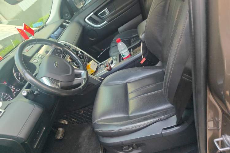 Used Land Rover Discovery Sport 2016 2.0T SE Left Front Seat