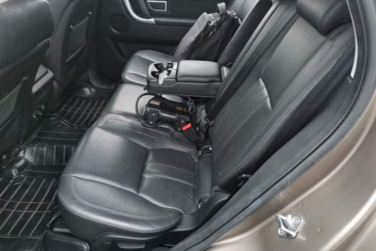 Used Land Rover Discovery Sport 2016 2.0T HSE Left Rear Seat
