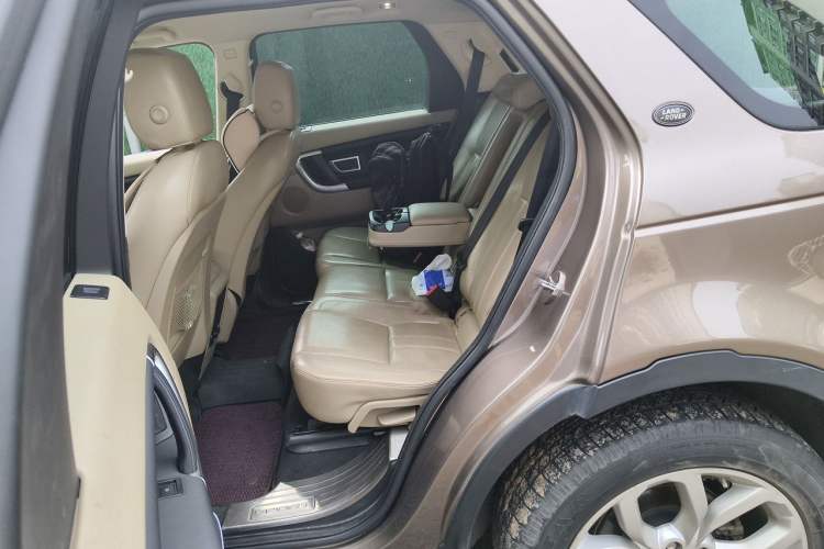 Used Land Rover Discovery Sport 2016 2.0T HSE Left Rear Seat
