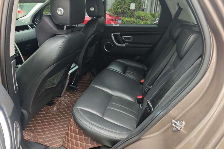 Used Land Rover Discovery Sport 2016 2.0T SE Left Rear Seat
