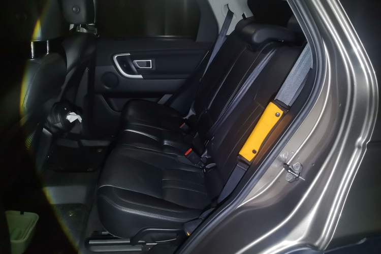 Used Land Rover Discovery Sport 2016 2.0T HSE Left Rear Seat