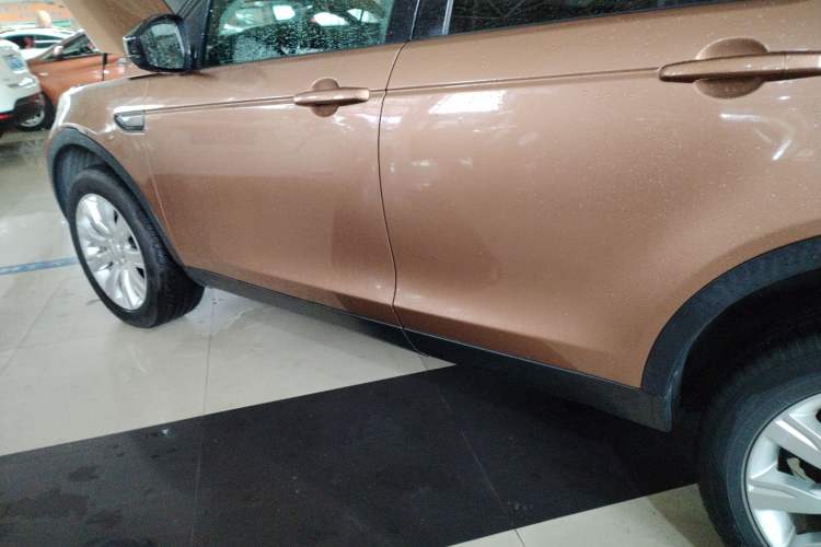 Used Land Rover Discovery Sport 2016 2.0T Limited-Edition Launch Left Side Sill