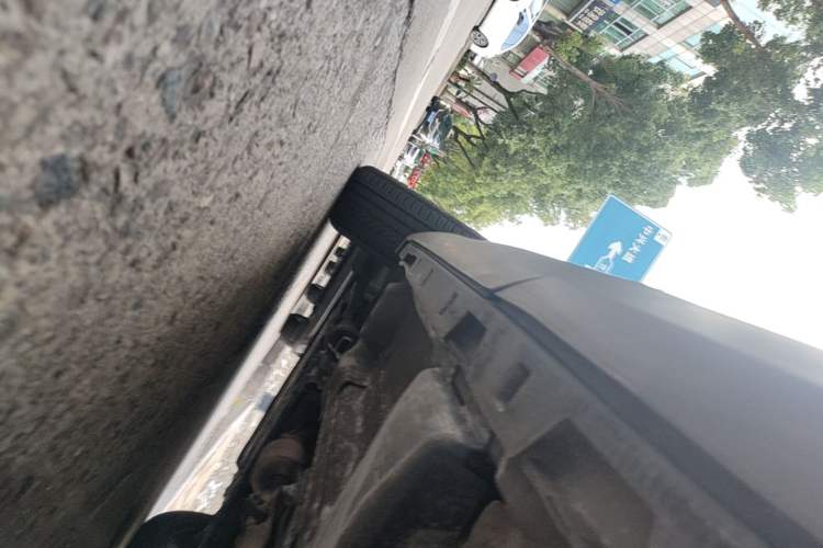 Used Land Rover Discovery Sport 2016 2.0T SE Left Side Sill