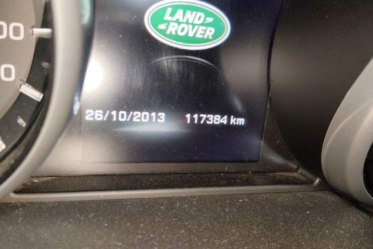 Used Land Rover Discovery Sport 2016 2.0T HSE Odometer Close Up