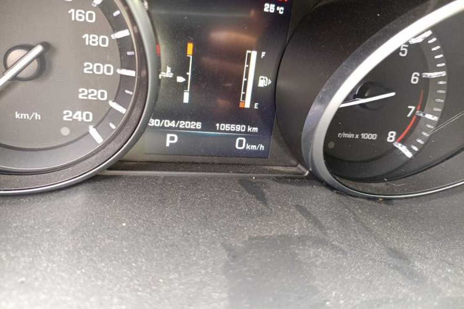Used Land Rover Discovery Sport 2016 2.0T SE Odometer Close Up