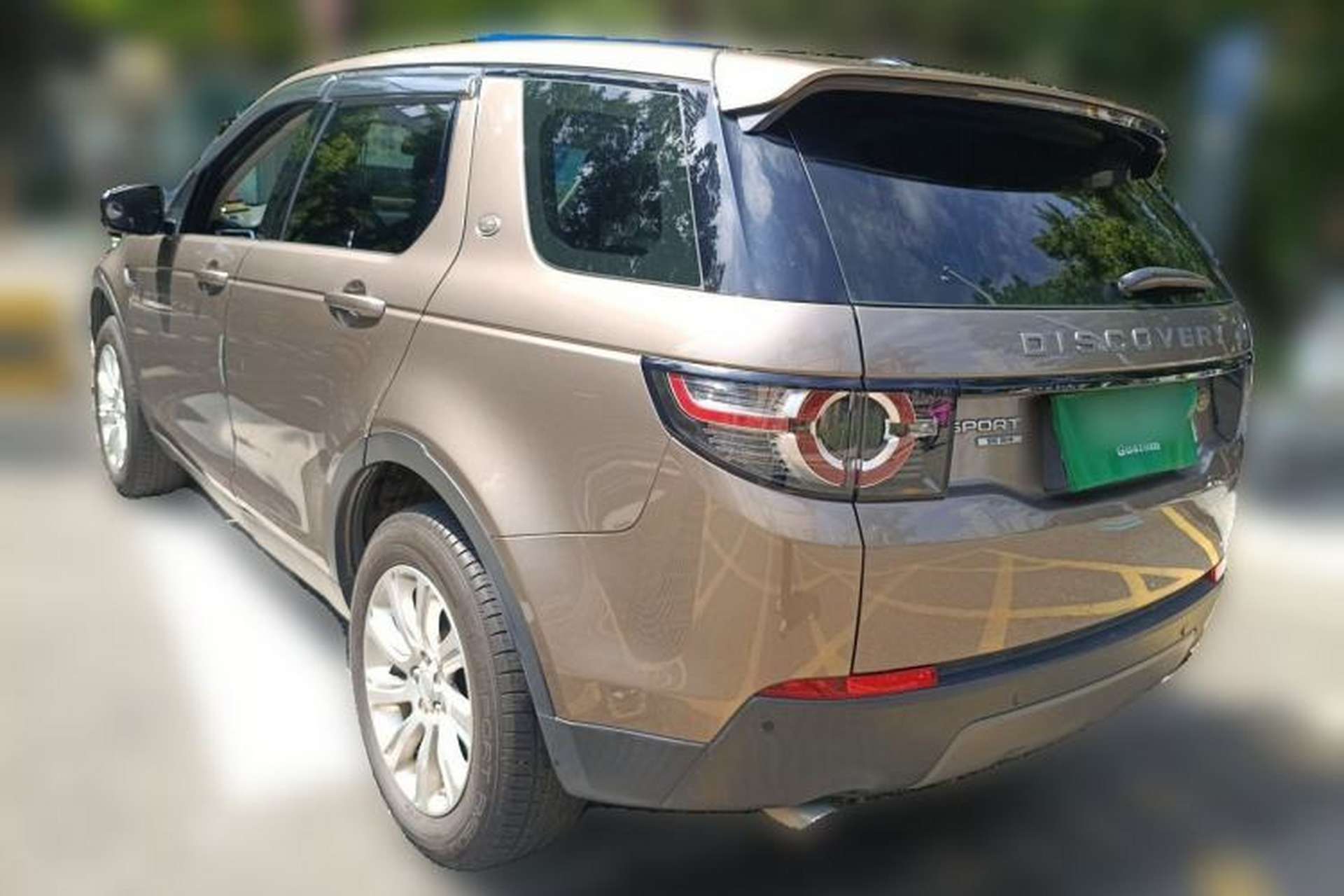 Used Land Rover Discovery Sport 2016 2.0T SE Rear Left 45 Deg