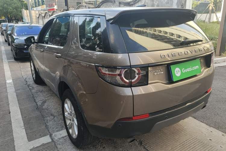 Used Land Rover Discovery Sport 2016 2.0T SE Rear Left 45 Deg