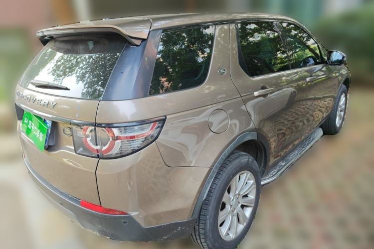 Used Land Rover Discovery Sport 2016 2.0T SE Rear Right 45 Deg
