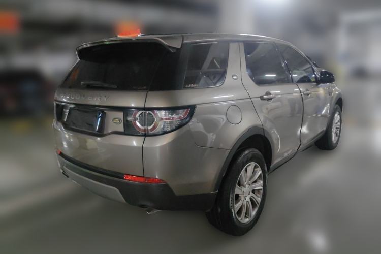 Used Land Rover Discovery Sport 2016 2.0T SE Rear Right 45 Deg
