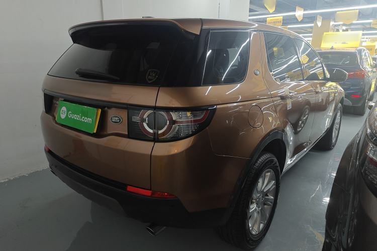 Used Land Rover Discovery Sport 2016 2.0T SE Rear Right 45 Deg