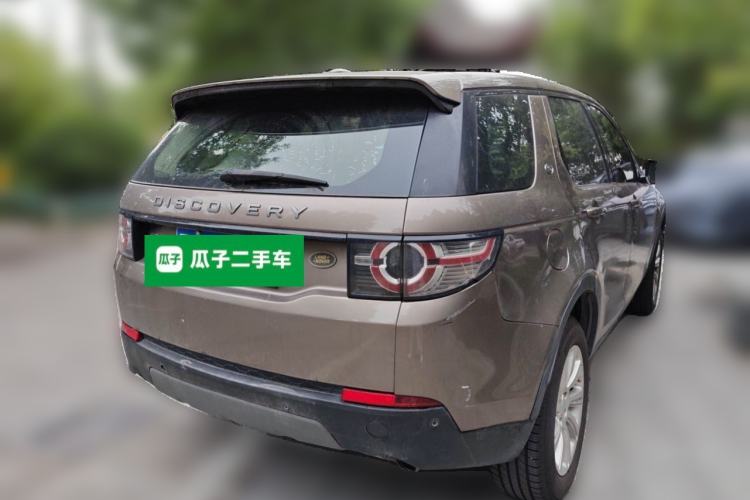 Used Land Rover Discovery Sport 2016 2.0T SE Rear Right 45 Deg
