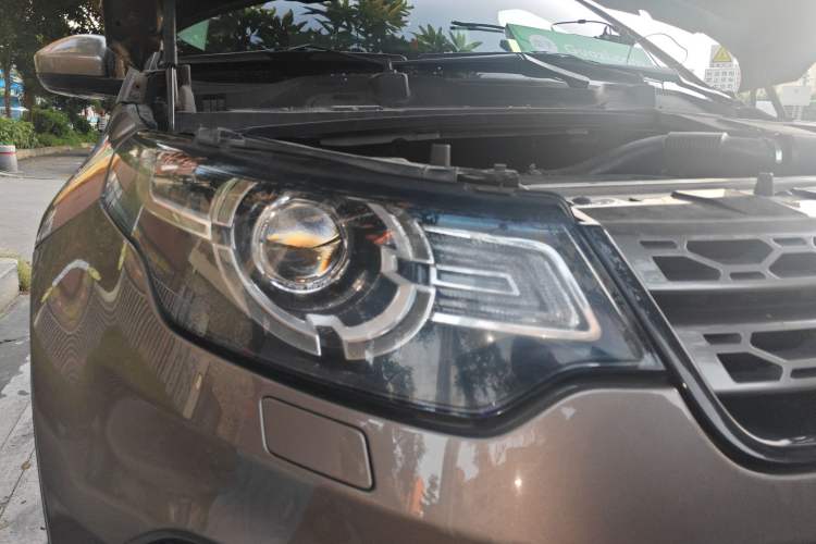 Used Land Rover Discovery Sport 2016 2.0T SE Right Front Headlight