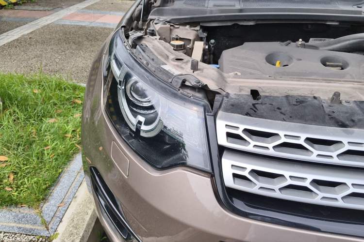 Used Land Rover Discovery Sport 2016 2.0T HSE Right Front Headlight