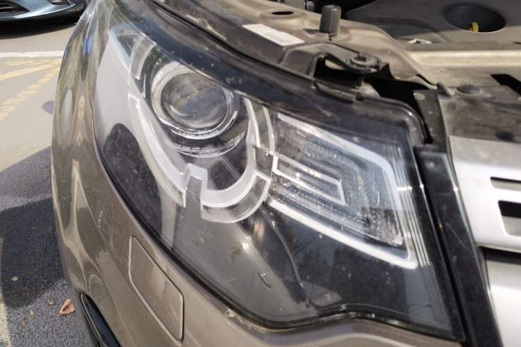 Used Land Rover Discovery Sport 2016 2.0T HSE Right Front Headlight