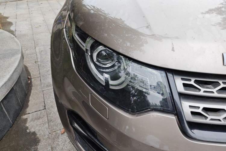 Used Land Rover Discovery Sport 2016 2.0T SE Right Front Headlight