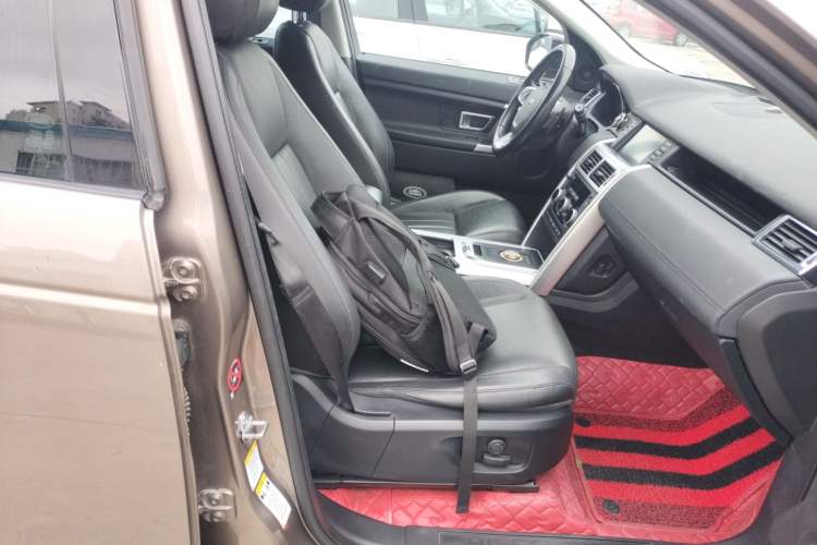 Used Land Rover Discovery Sport 2016 2.0T SE Right Front Seat