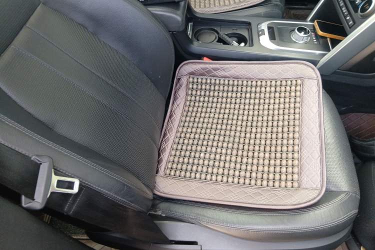 Used Land Rover Discovery Sport 2016 2.0T SE Right Front Seat