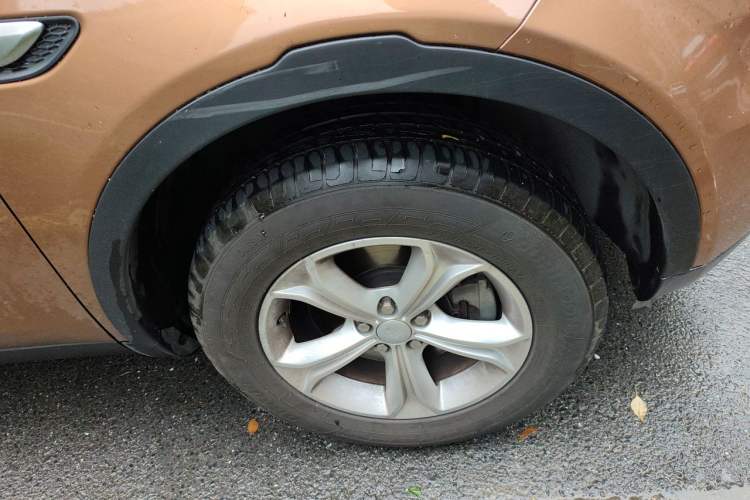 Used Land Rover Discovery Sport 2016 2.0T S Right Front Wheel Hub