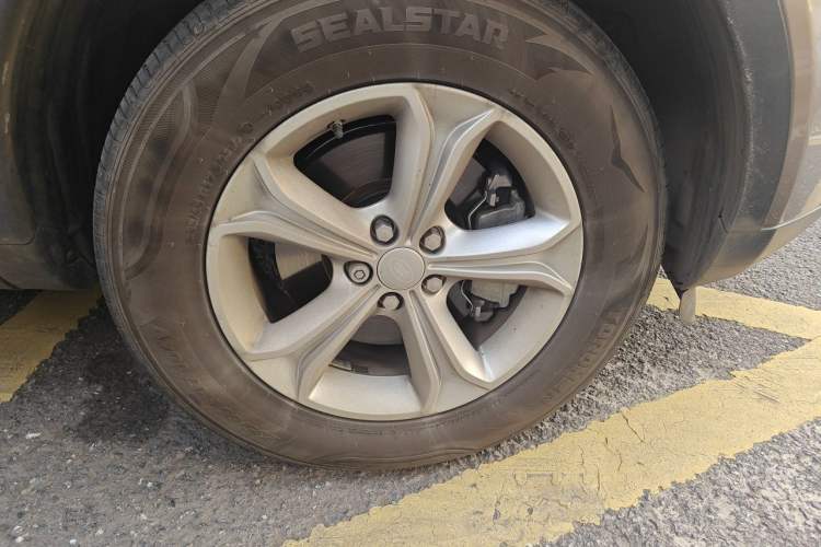 Used Land Rover Discovery Sport 2016 2.0T S Right Front Wheel Hub